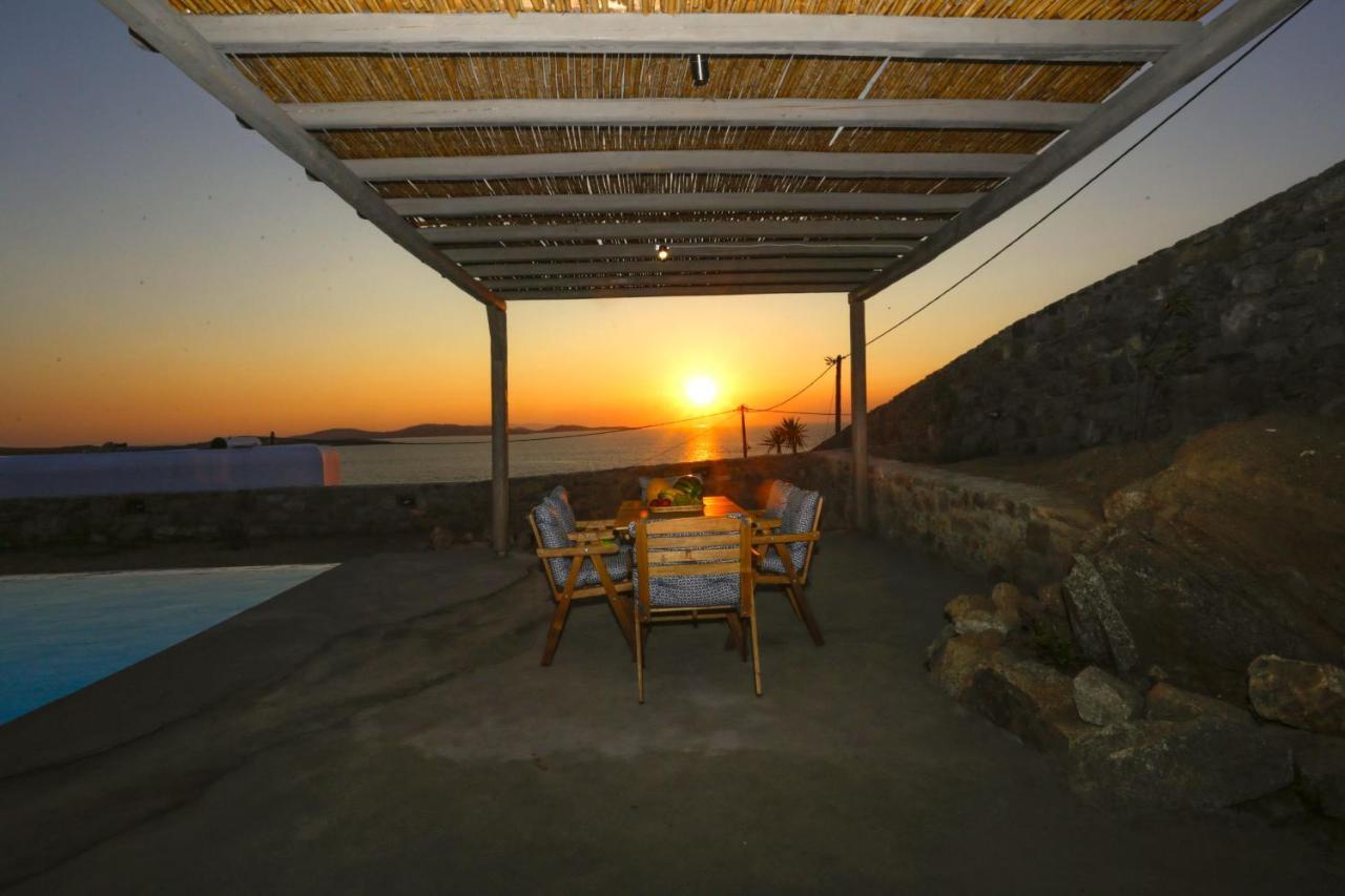 Nikoi Villas Mykonos Town ภายนอก รูปภาพ